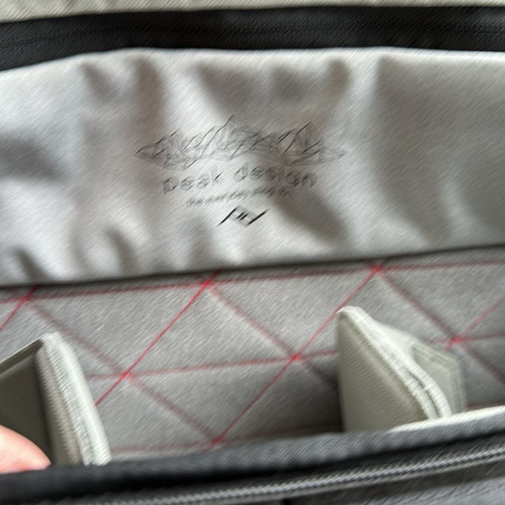 Peak Design Everyday Sling - Picture 3 of 6